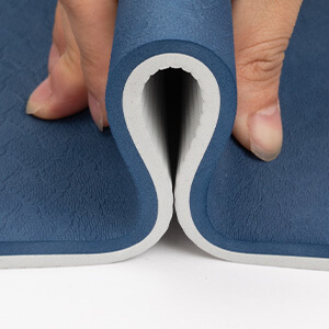 thick yoga mat detail